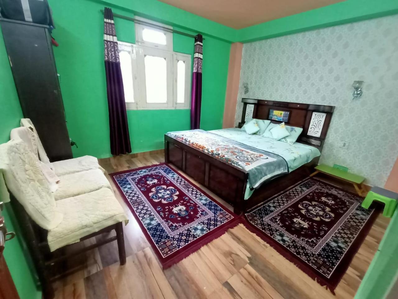 The Shudarang Inn Kalpa Rom bilde